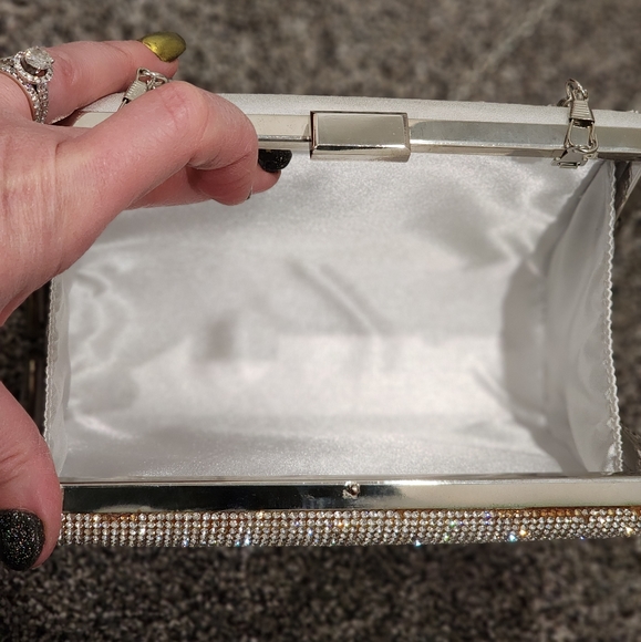 $5 Item! Silver Rhinestone Evening Bag Damaged - Picture 6 of 13